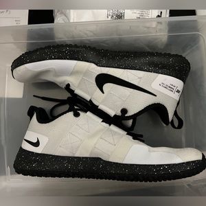 Nike Varsity Compete TR2 training shoe sz9 mens